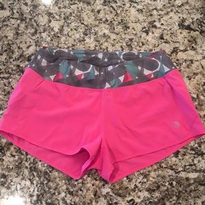 Hot Pink/Graphic Small Running shorts
